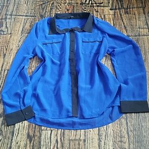 Sheer fitted button up